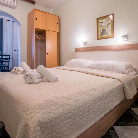 פרומאינה Apartments Niko מראה חיצוני תמונה