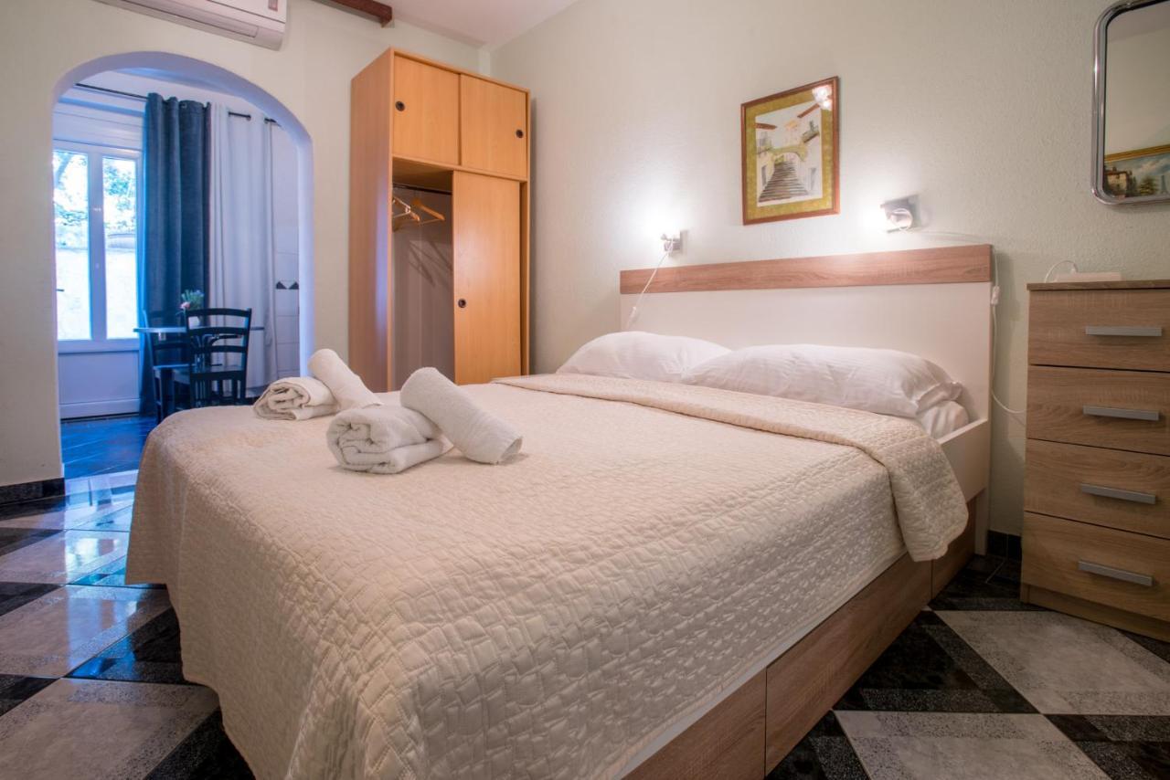 פרומאינה Apartments Niko מראה חיצוני תמונה
