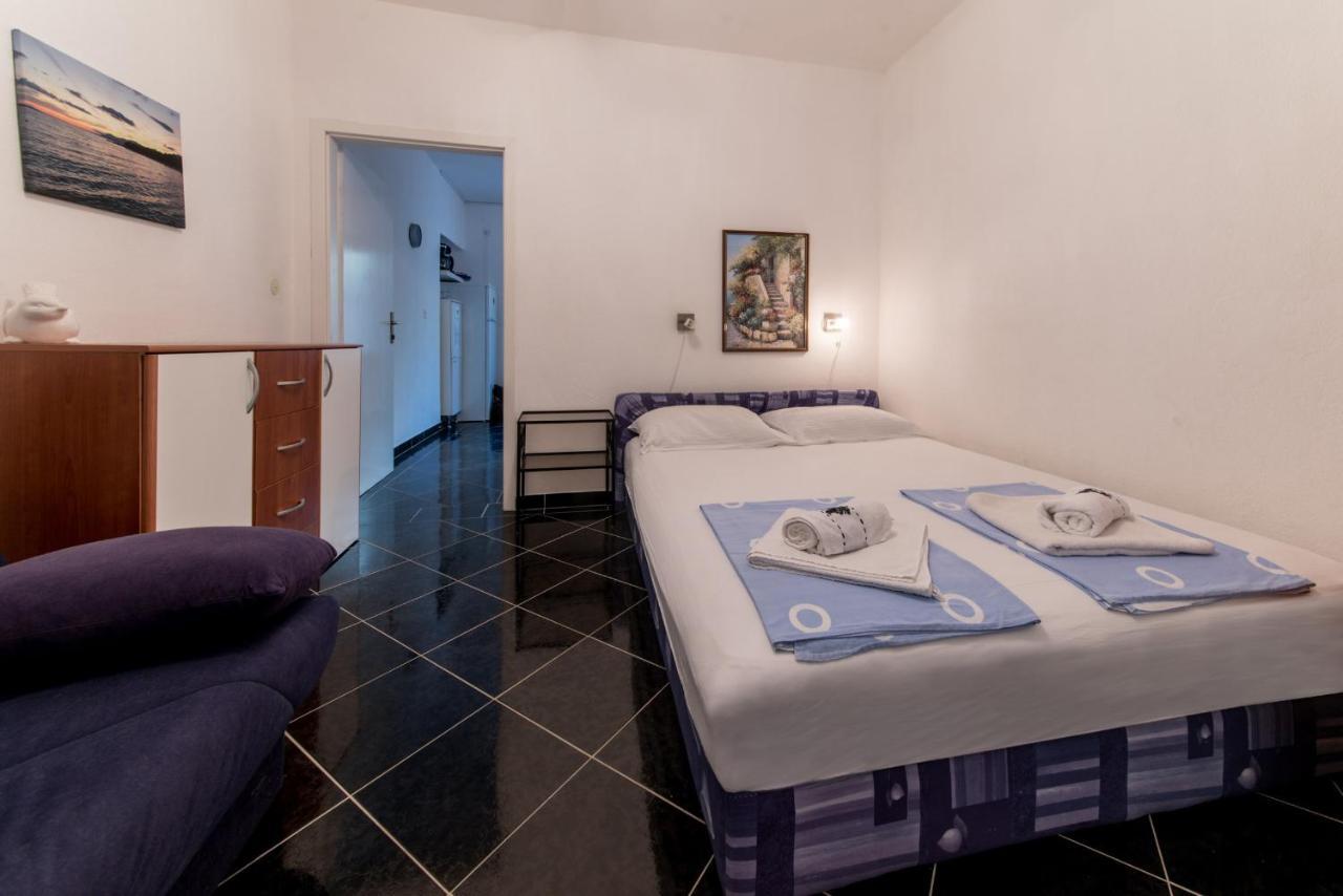 פרומאינה Apartments Niko מראה חיצוני תמונה