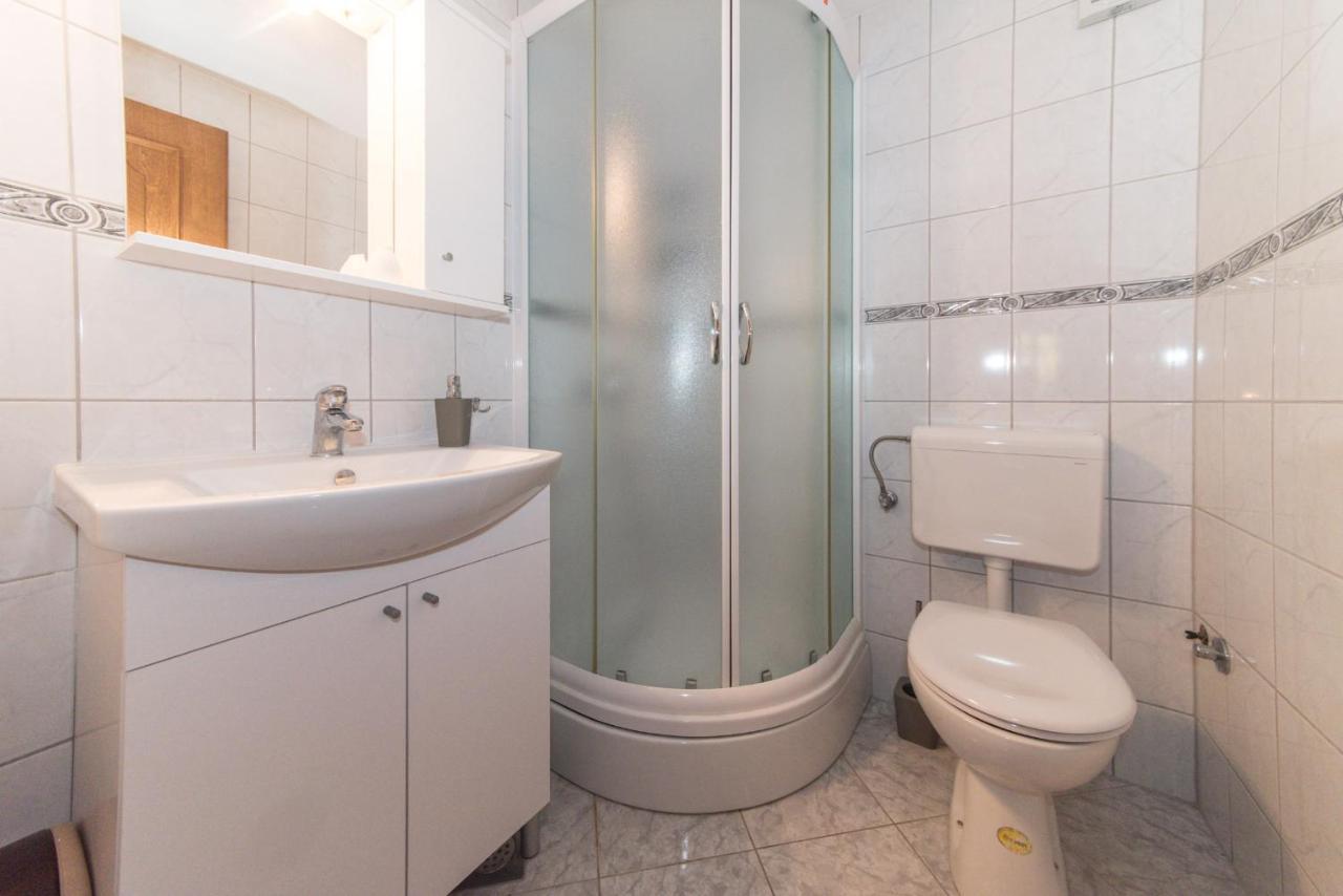 פרומאינה Apartments Niko מראה חיצוני תמונה