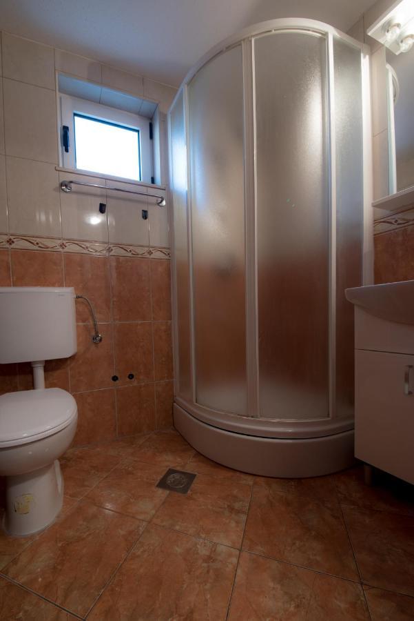 פרומאינה Apartments Niko מראה חיצוני תמונה