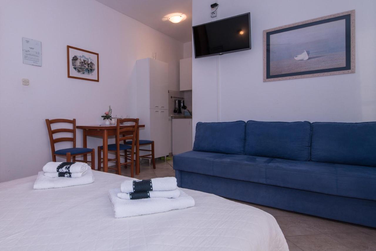 פרומאינה Apartments Niko מראה חיצוני תמונה