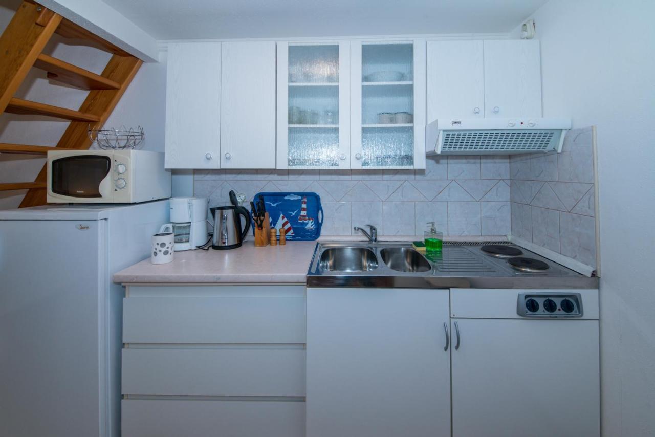 פרומאינה Apartments Niko מראה חיצוני תמונה